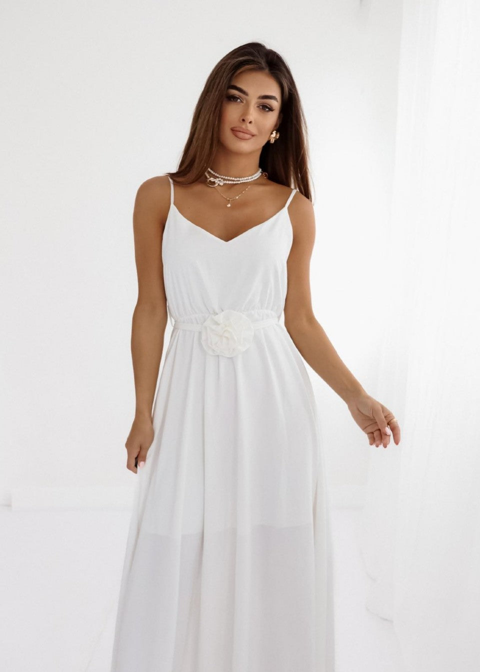 Balta garā kleita ar ziedu (One size)