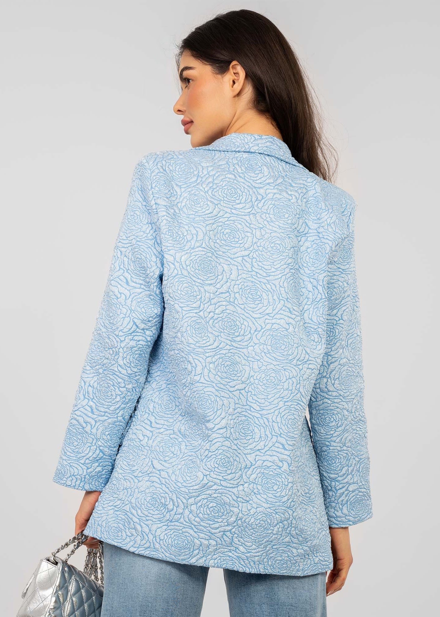 gaiši zila pavasara žakete ar oderi