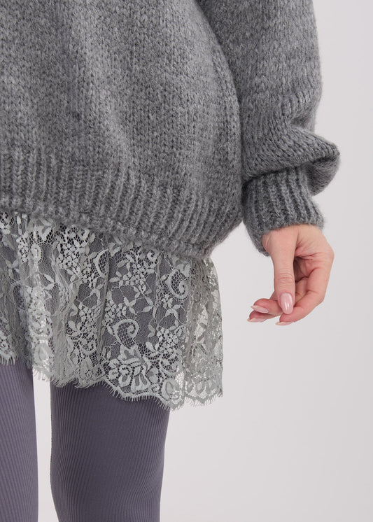 Pelēks džemperis ar mežģīni (One size/S-XL)