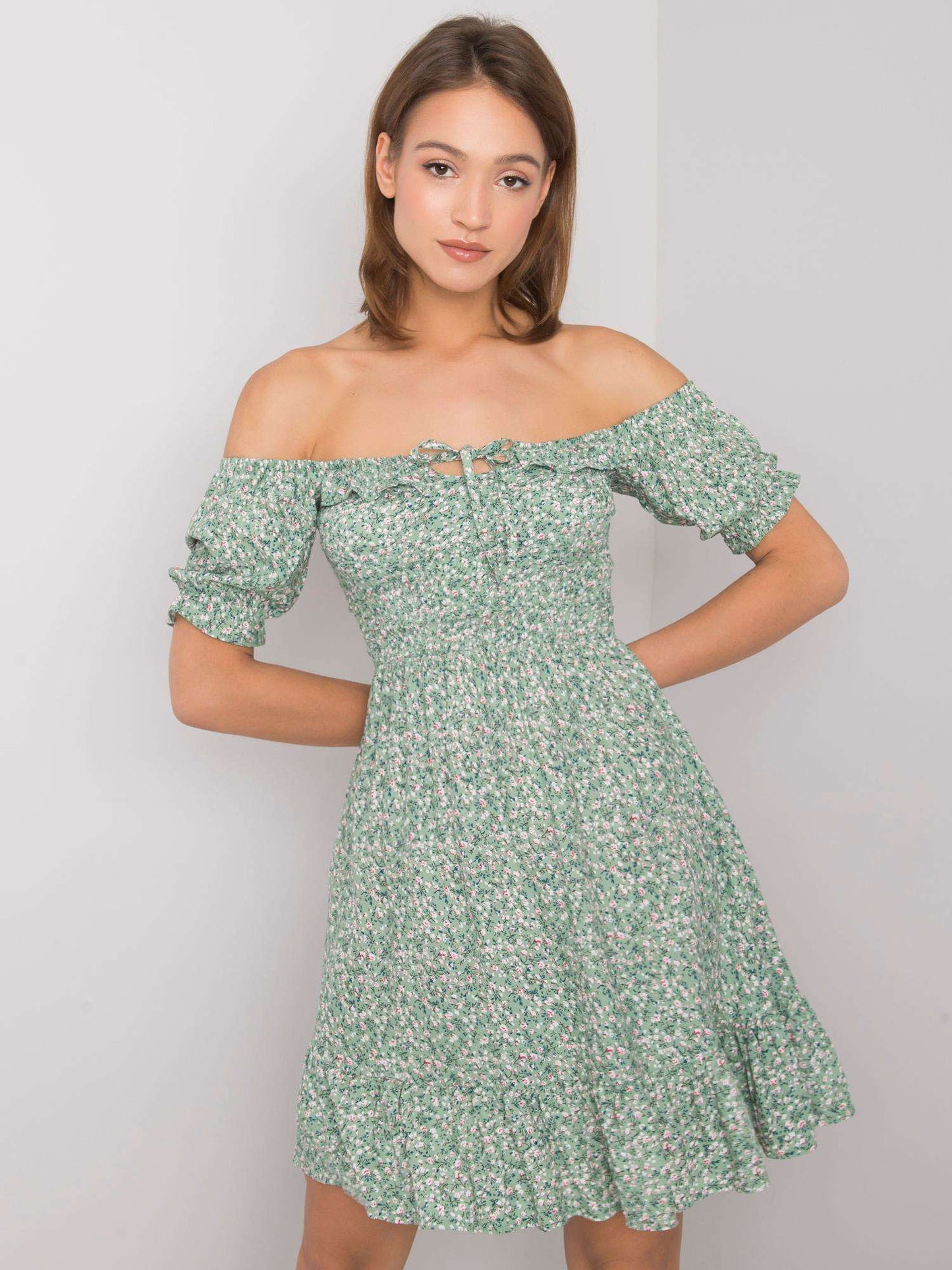 Zaļa, puķaina vasaras kleita (XS)