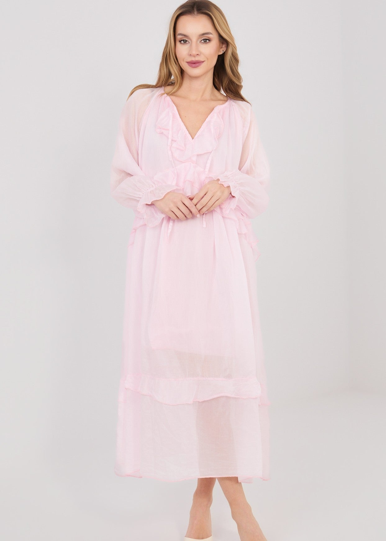 gaiši rozā sieviešu ikdienas kleita