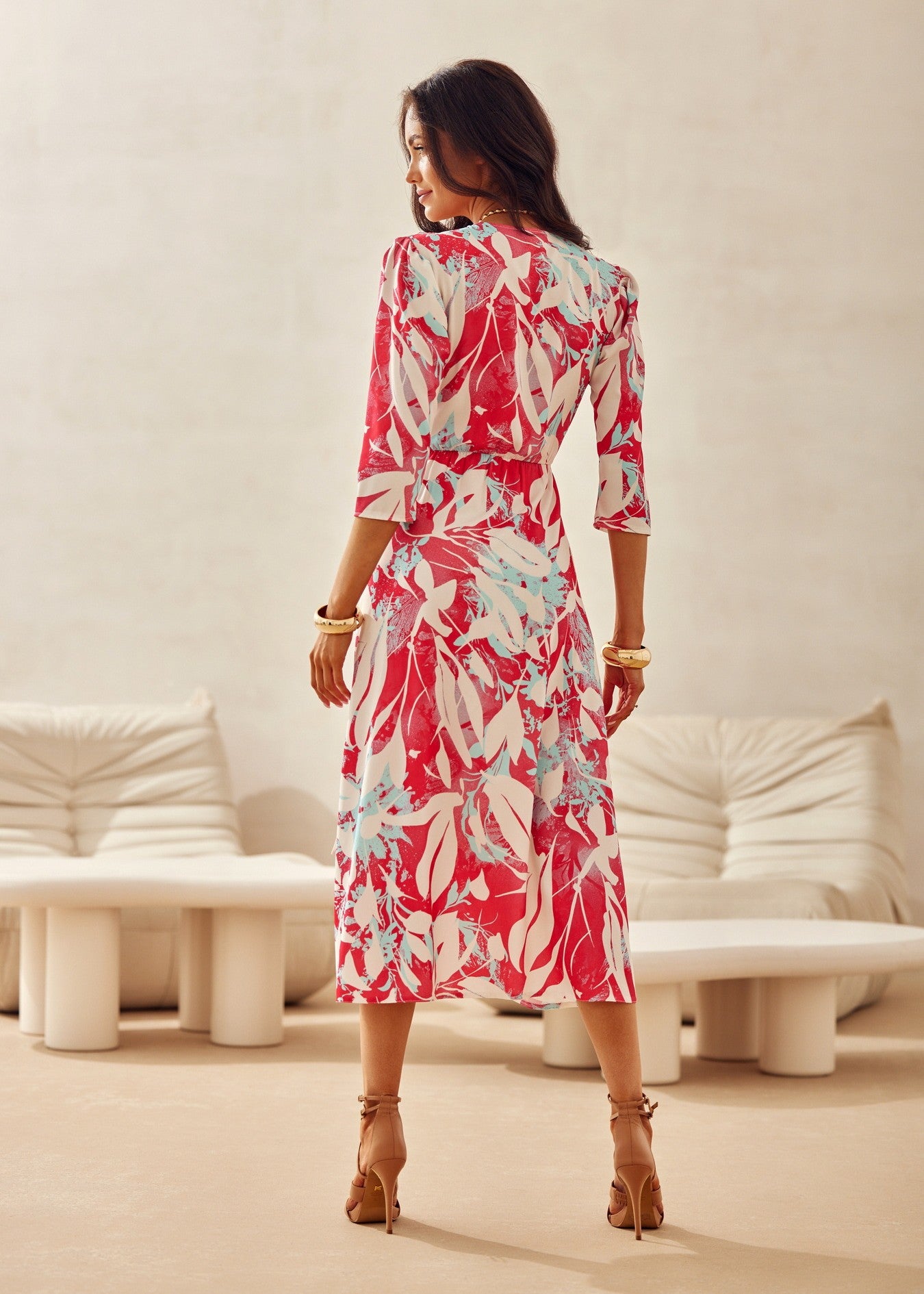 Pārliekamā kleita (2XL)