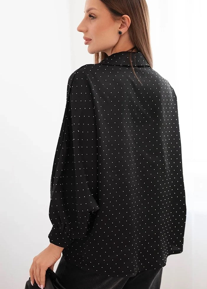 melna spīdīga blūze svētkiem