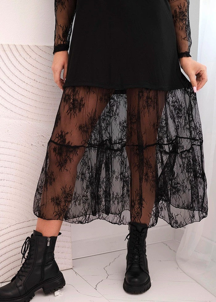 Melna brīva mežģīņu kleita ikdienai vai svētkiem