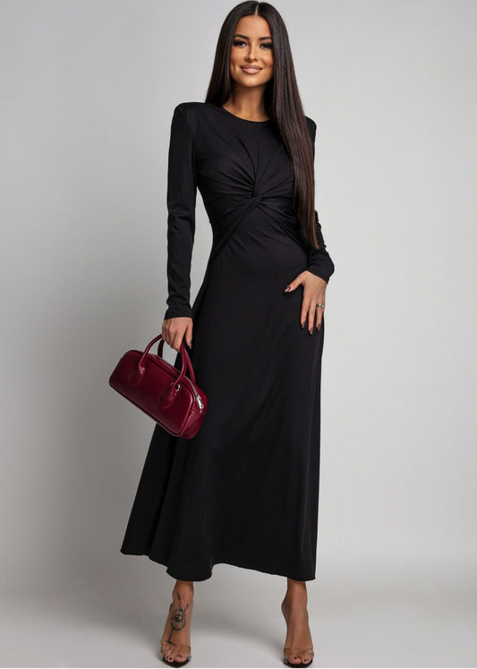 melna pieguļoša svētku kleita