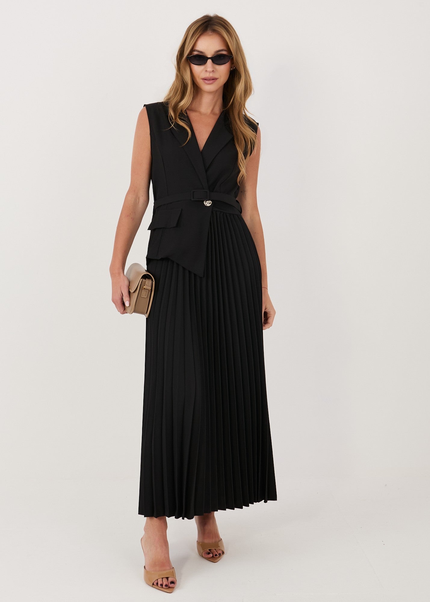 Melna plisēta midi kleita (One size/S-L)