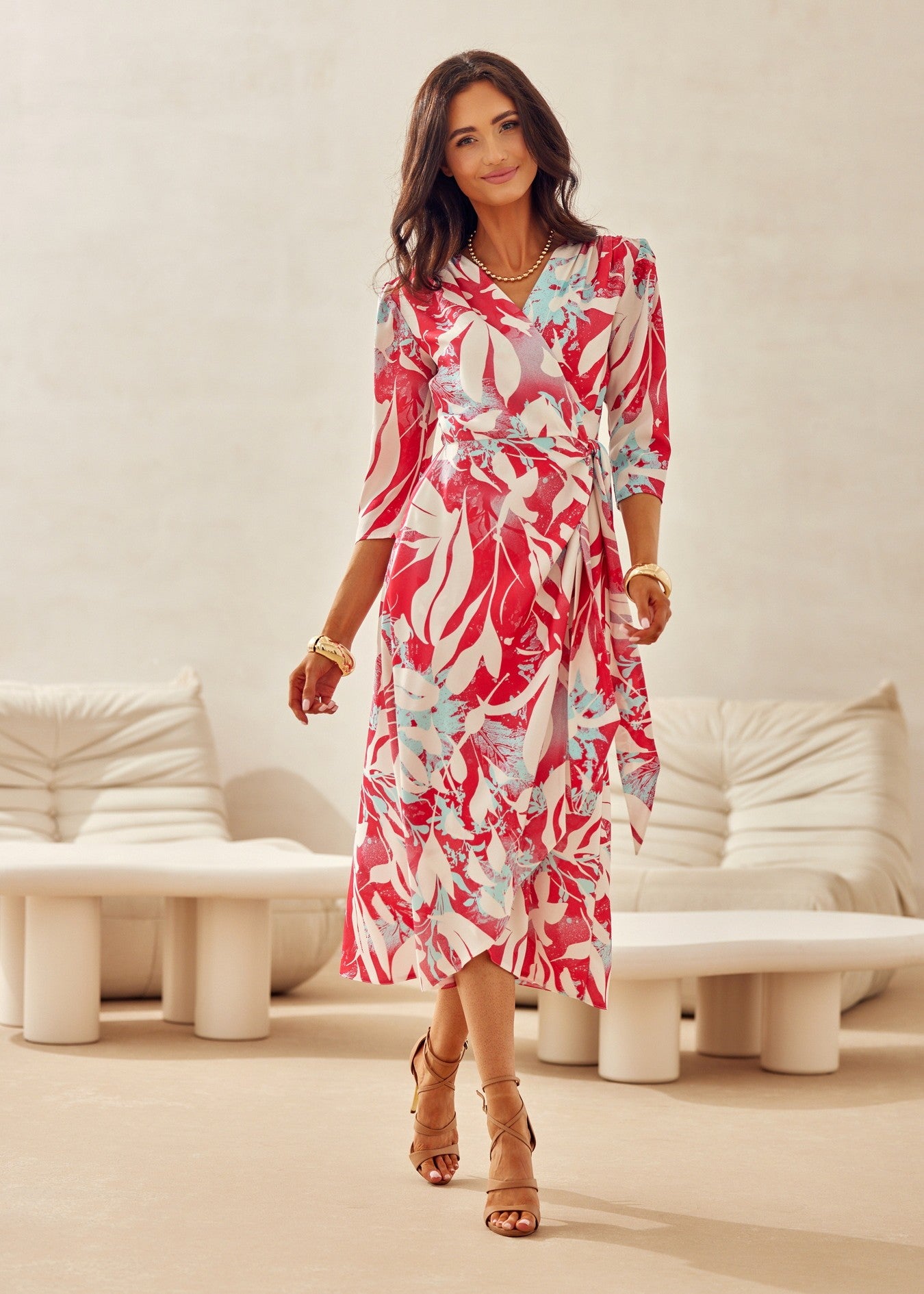 Pārliekamā kleita (2XL)