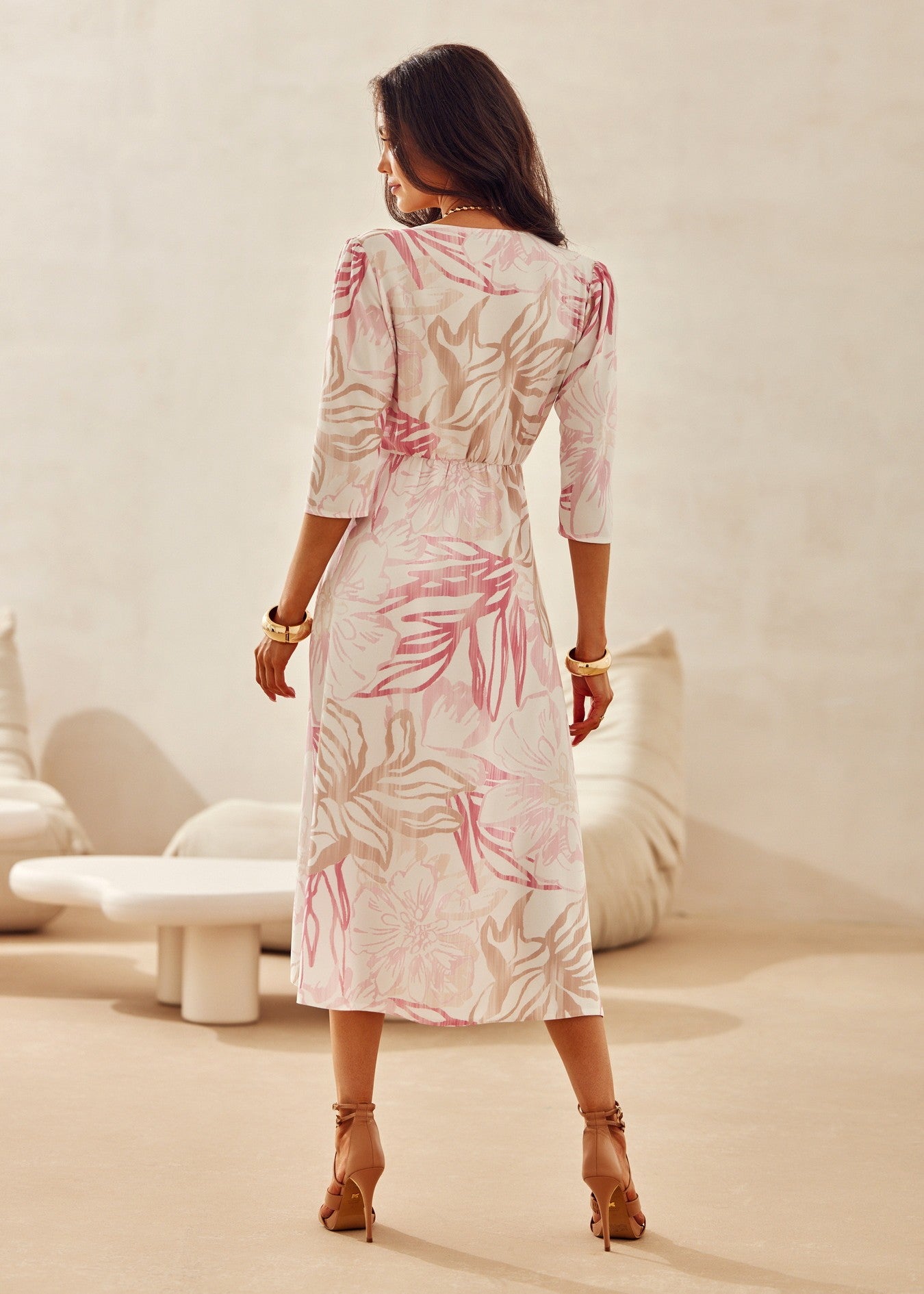 Pārliekamā kleita (L; 3XL)