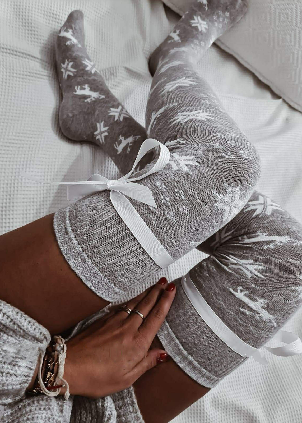 Ziemassvētku garās zeķes ar lenti