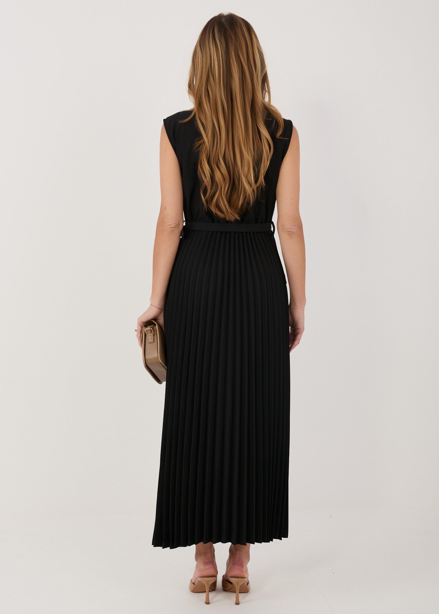 Melna plisēta midi kleita (One size/S-L)