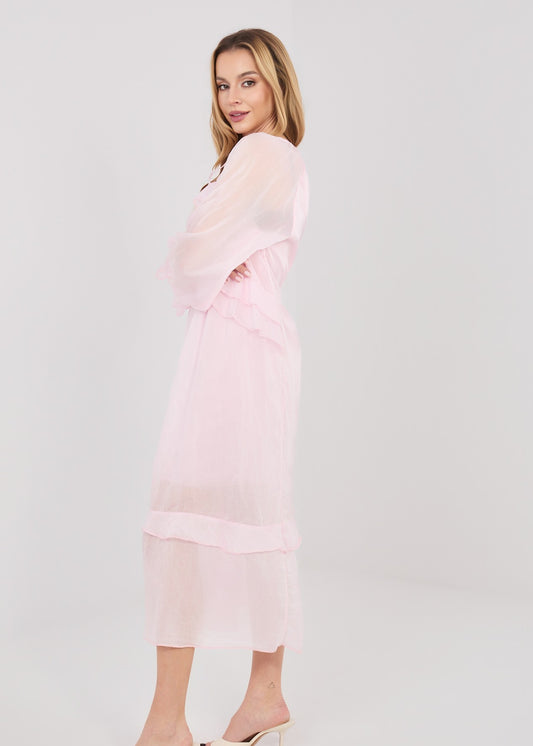 gaisīga rozā sieviešu kleita